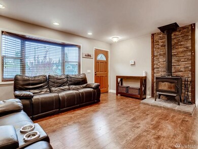 10713 10th Dr SE, Everett, WA 98208 - photo 5