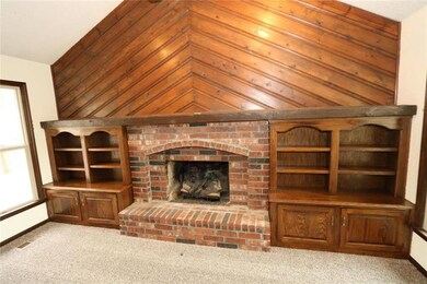 403 N Adams St, Raymore, MO 64083 - photo 6