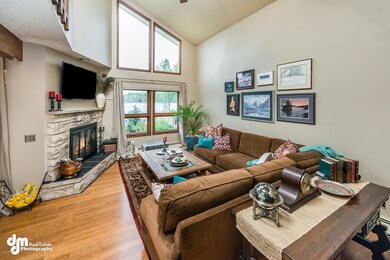Living Room_7586-FULL