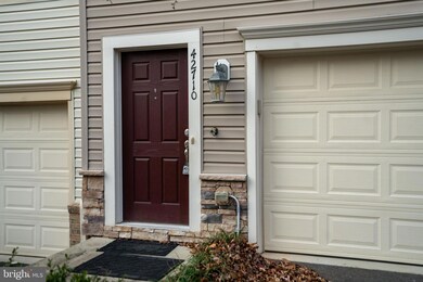 42710 Ogilvie Square, Ashburn, VA 20148 - photo 2