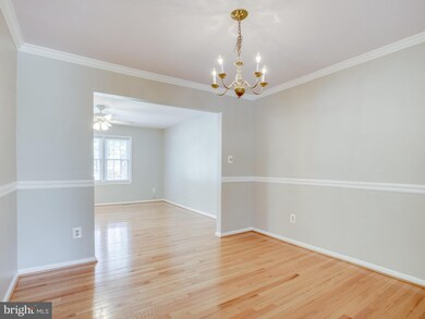 7730 Groveland Heights Ct, Springfield, VA 22153 - photo 5