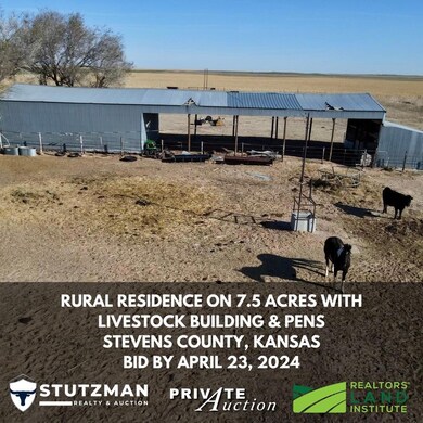 520 13th St, Hugoton, KS 67951 - photo 5