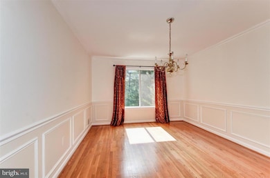 7012 Duncraig Ct, McLean, VA 22101 - photo 5