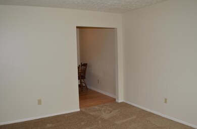 FAMILY RM TO KITCHEN
