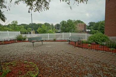 Emerson Mills unit 104, Pembroke, NH 03275 - photo 4