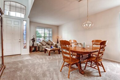1421 e fairview street-large-004-4-Livin