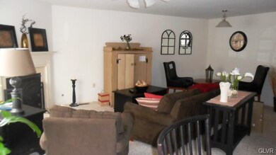 6842 Hunt Dr, Macungie, PA 18062 - photo 4