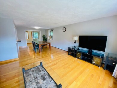 121 Farm St, Wakefield, MA 01880 - photo 3