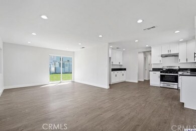 18922 Arminta St, Reseda, CA 91335 - photo 6