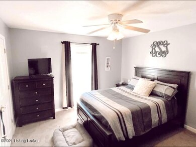 52569F50-F8EF-4DD3-B819-2B8EF2E493DE