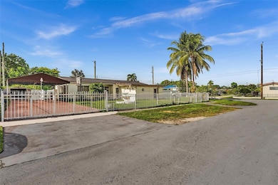 590 W 39th St, Hialeah, FL 33012 - photo 3