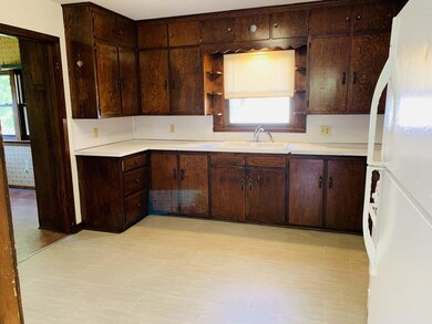 112 E Prospect Ave, Tomahawk, WI 54487 - photo 4