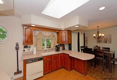 37 Memory Ln, Schenectady, NY 12306 - photo 6