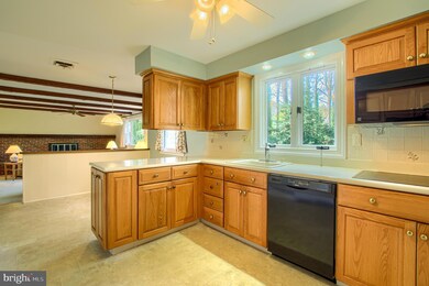 105 Waterford Cir, Wallingford, PA 19086 - photo 7