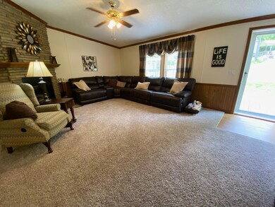 354 Spruce St, Burnside, KY 42519 - photo 5