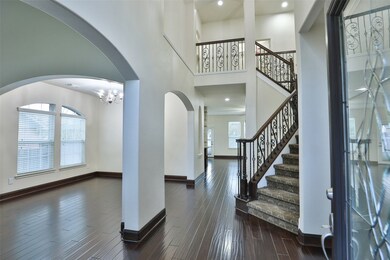 7 Harbinger Ct, Spring, TX 77382 - photo 4
