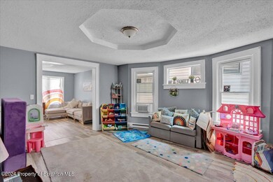 904 Ash St, Scranton, PA 18510 - photo 7