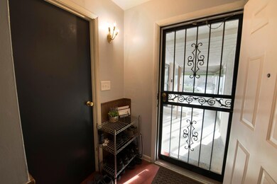 1564 Smith Rd unit 566, Columbus, OH 43207 - photo 4