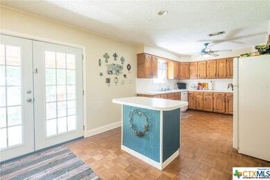 1214 Common St, New Braunfels, TX 78130 - photo 5