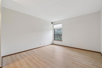 6730 Vernon Ave S unit 201, Edina, MN 55436 - photo 2