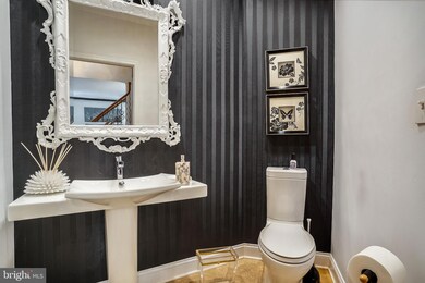 11058 Aldbury Ct, Reston, VA 20194 - photo 6