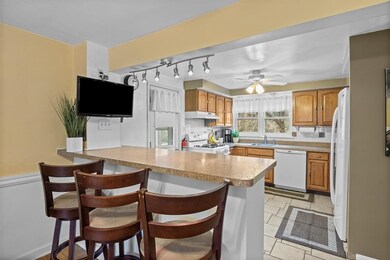 Well equipped kitchen with lots of counter space