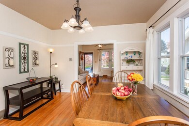 341 Taylor Ct, Troy, NY 12180 - photo 6