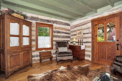 105 S Edison St, Fredericksburg, TX 78624 - photo 5