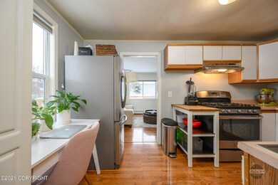 1341 E Tenth Ave-19