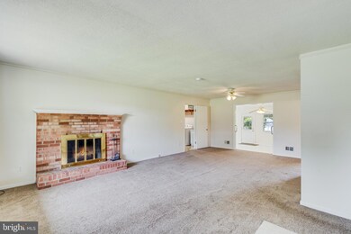 35731 Golf Course Dr, Mechanicsville, MD 20659 - photo 6