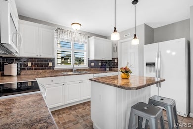 5390 Mystic Oaks Dr, Imperial, MO 63052 - photo 3