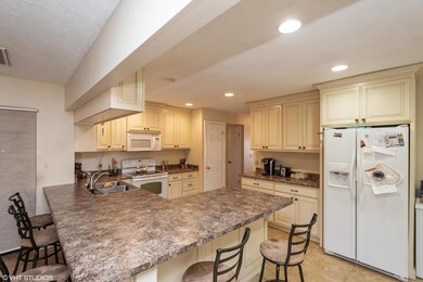 07_1341W450N_177001_Kitchen_HiRes