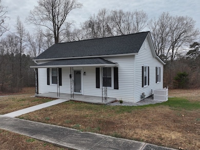 142 Stokesland Ave, Danville, VA 24541 - photo 3