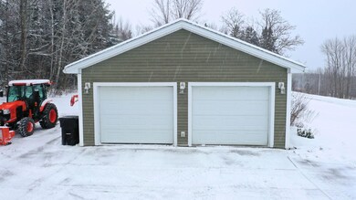 Detached Garage