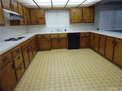 KITCHEN ABUNDANCE OF CABINETS..ELECTRIC RANGE & OV
