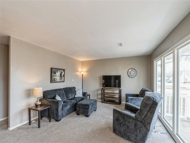 121 W Washington St, Colfax, IA 50054 - photo 4