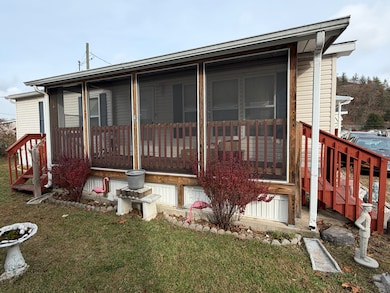 16 3rd St, Beacon Falls, CT 06403 - photo 4