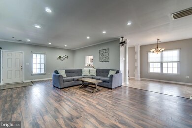 6911 Castleton Dr, Fredericksburg, VA 22407 - photo 6