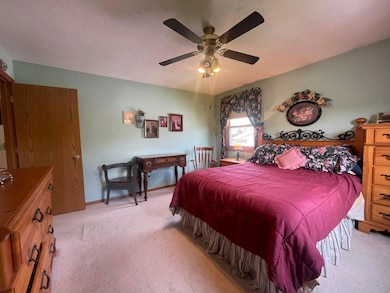 817 Redwood St W, La Crescent, MN 55947 - photo 4