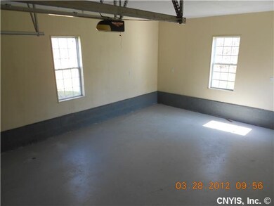 Parking Lot/Garage