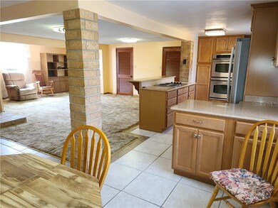 36120 Sunshine Rd, Zephyrhills, FL 33541 - photo 5