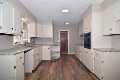 31 Wilmarth Rd, Chepachet, RI 02814 - photo 4