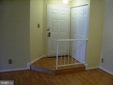 5833 Cove Landing Rd unit 202, Burke, VA 22015 - photo 2