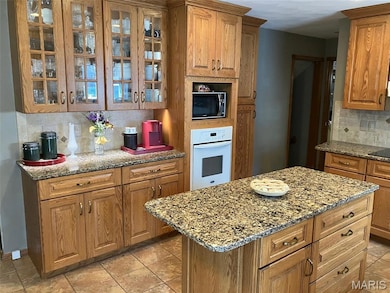 49 Walnut Cir, Aviston, IL 62216 - photo 3