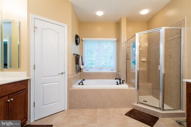 21961 Windy Oaks Square, Broadlands, VA 20148 - photo 3