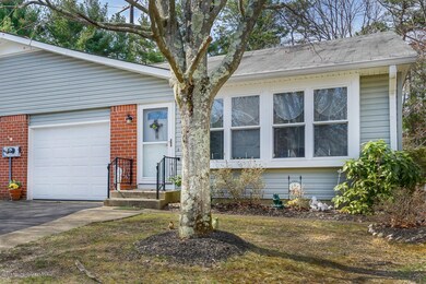 102 Conestoga Dr Manchester-large-002-2-