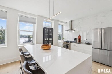 817 N 2nd St, Le Claire, IA 52753 - photo 7