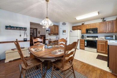 1960 Kennedy Drive 6