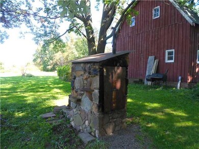 Yard/Garden Masonry Smoker