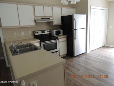 107 Croatan Ct, Jacksonville, NC 28546 - photo 6